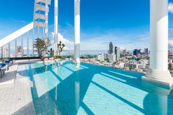Arbour Hotel and Residence Pattaya is a new luxury hotel. The starting price is only 2,022 baht.